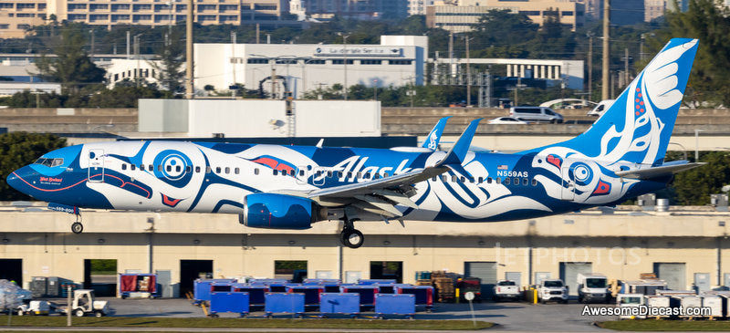 Boeing 737-800: Alaska Airlines (Reg #N559AS) "Salmon People" 1:400 Diecast Model Plane by Gemini Jets