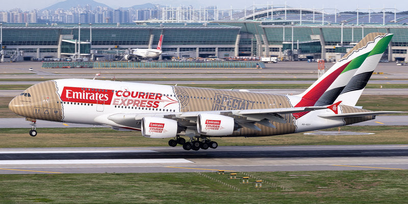 Airbus A380 Emirates Airline (Reg #A6-EET) " Courrier Express" 1:400 Diecast Model Plane by Gemini Jets