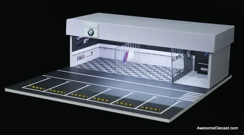 BMW Mechanic Workshop w/Lighting 1:64 Diorama by MoreArt