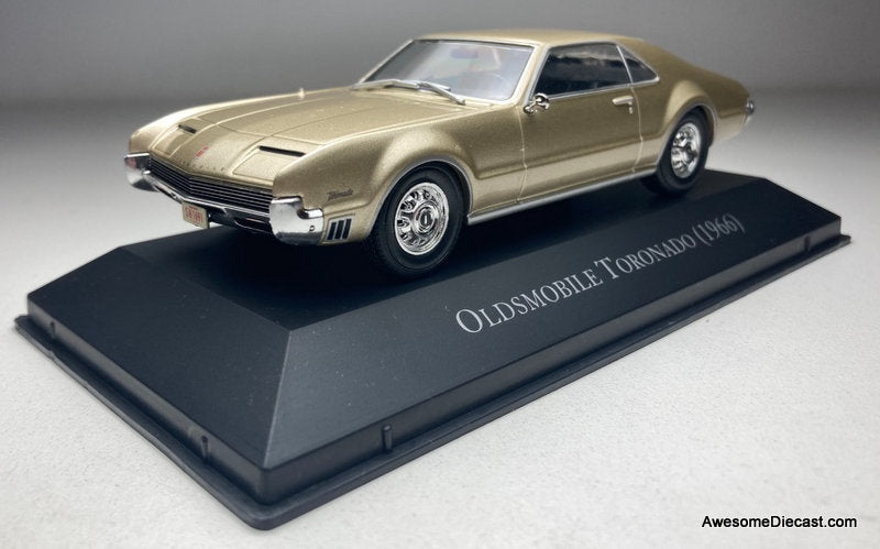 1966 Oldsmobile Toronado, Metallic Gold 1:43 Diecast Model Car by DeAgostini