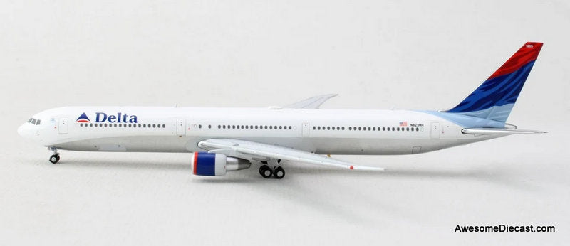 Boeing 767-400ER Delta Airlines (Reg #N829MH) 1:400 Diecast Model Plane by Gemini Jets