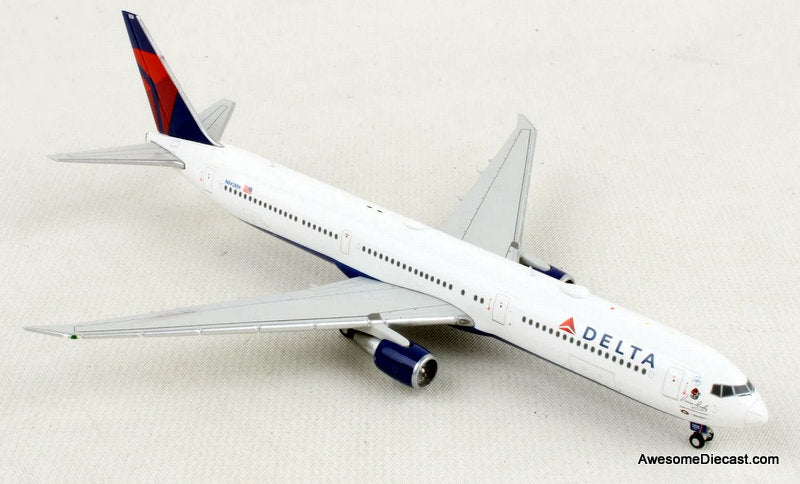 Boeing 767-400 Delta Airlines (Reg #N482MH) "Vince Dooley" 1:200 Diecast Model Plane by Gemini 200
