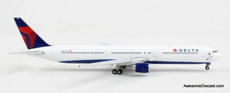 Boeing 767-400 Delta Airlines (Reg #N482MH) "Vince Dooley" 1:200 Diecast Model Plane by Gemini 200