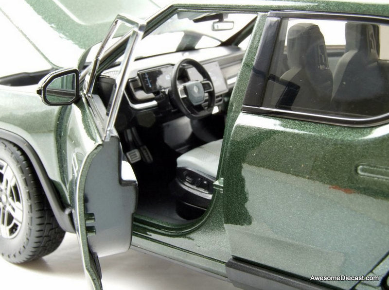2025 Rivian R1T Pick-Up Truck, Metallic Green 1:18 Diecast Model Truck by Maisto