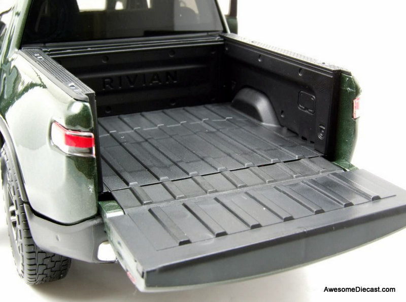 2025 Rivian R1T Pick-Up Truck, Metallic Green 1:18 Diecast Model Truck by Maisto