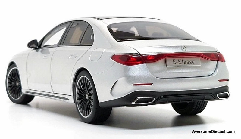 2023 Mercedes Benz E-Class (W124), Silver 1:18 Diecast Model Car by iScale