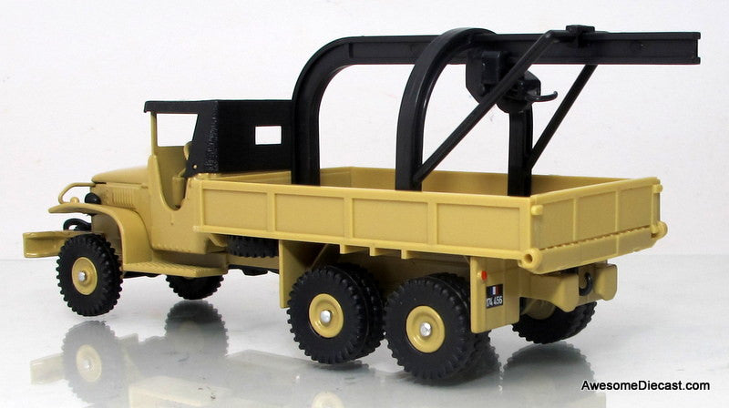 Dan 1:43 GMC CCKW Military Wrecker (Desert Paint Scheme)