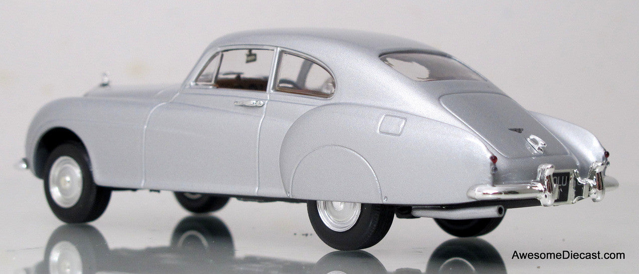 Minichamps 1:43 1955 Bentley R Type Continental, Silver