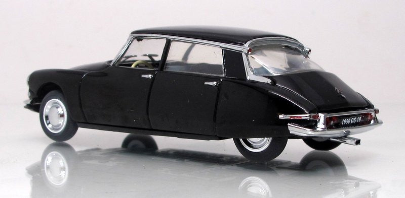 1956 Citroen DS19, Black 1:43 Diecast Model Car by Vitesse