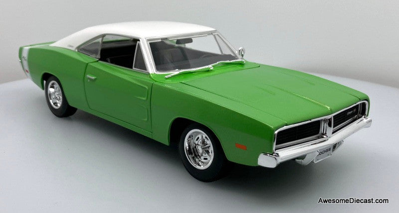 1969 Dodge Charger R/T, Metallic Green/White 1:18 Diecast Model Car by Maisto