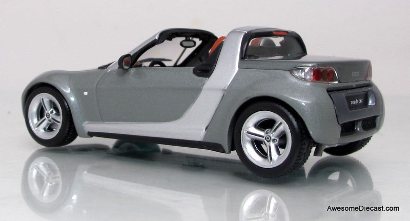 Minichamps 1:43 2003 Smart Roadster