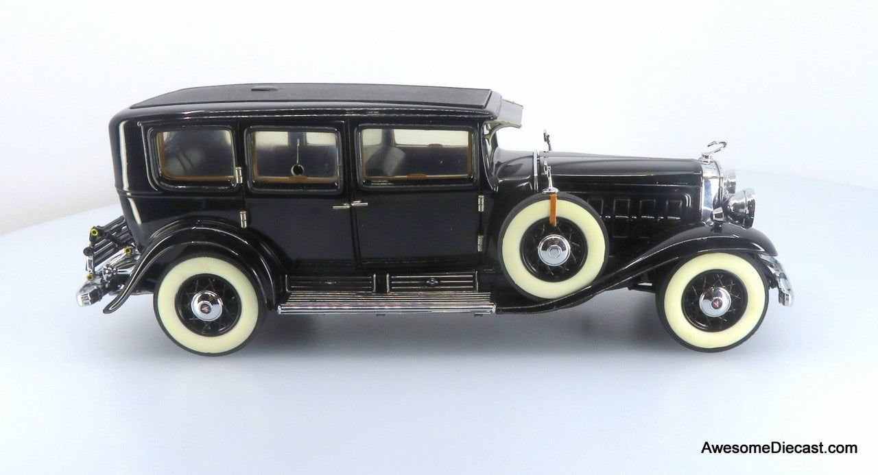 1930 Cadillac V16 Imperial Sedan - Black 1:24 Diecast Model by Franklin Mint