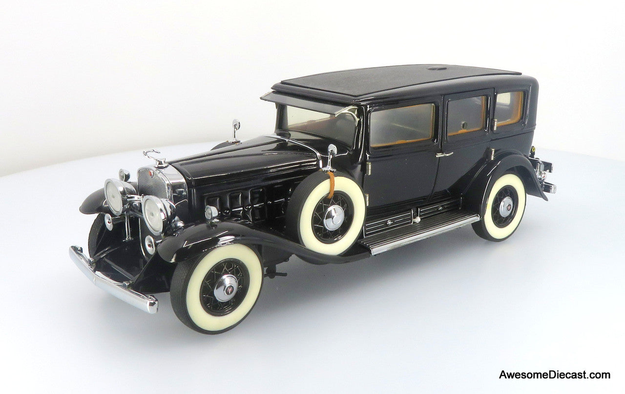 1930 Cadillac V16 Imperial Sedan - Black 1:24 Diecast Model by Franklin Mint