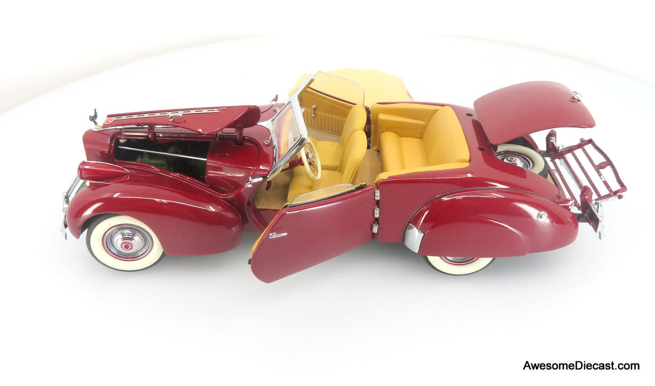 1940 Packard Custom - Maroon Convertible Victoria 1:24 Diecast Model by Franklin Mint