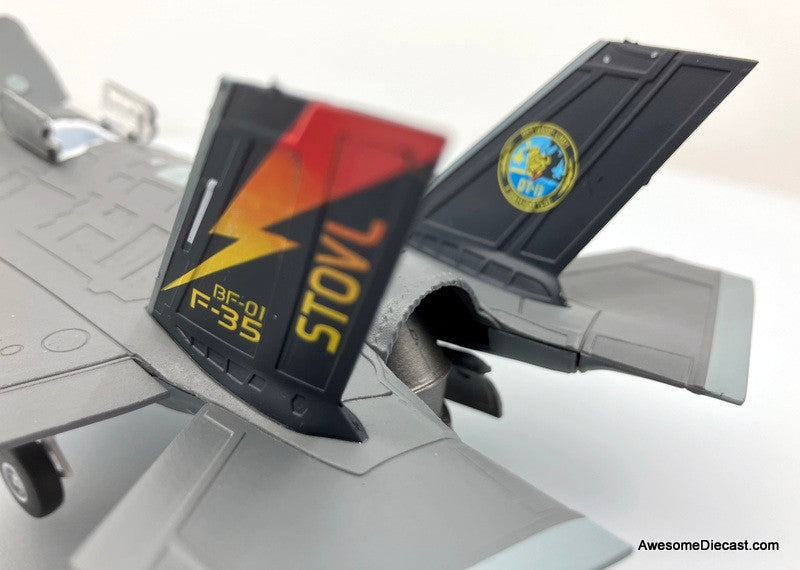 Flight Deck Models 1:72 Lockheed Martin F-35B Lightning 11: US Navy 2009, Air Test And Evaluation Squadron 23 "Salty Dogs"