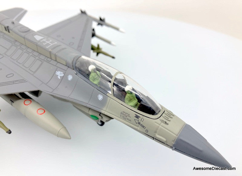 Flight Deck Models 1:72 General Dynamics F-16D Fighting Falcon: 425th Fighter Squadron (Best Of Both Worlds)