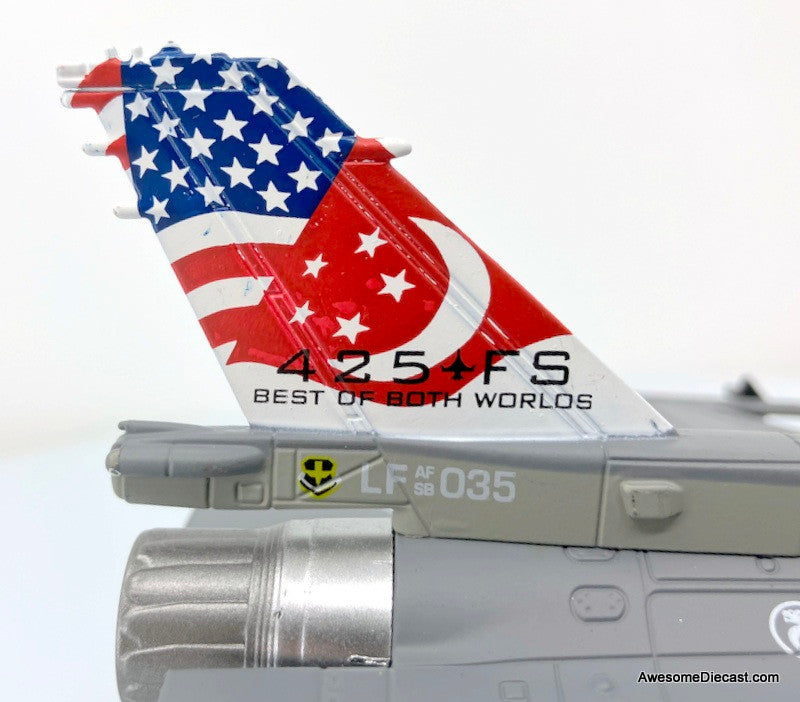 Flight Deck Models 1:72 General Dynamics F-16D Fighting Falcon: 425th Fighter Squadron (Best Of Both Worlds)