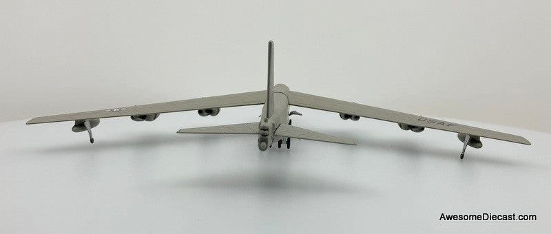 Flight Deck Models 1:200 Boeing B-52 Stratofortress: US Air Force