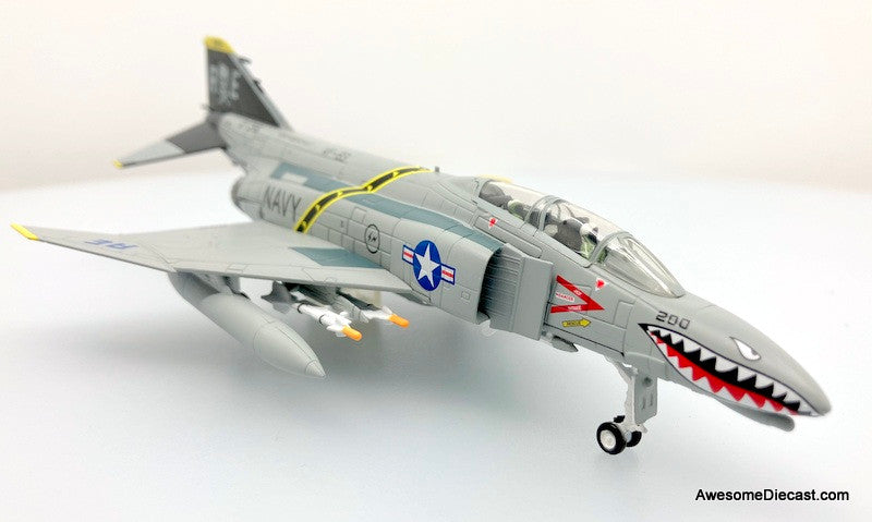 Flight Deck Models 1:100 McDonnell Douglas F-4C Phantom: USS Roosevelt "Jolly Rogers" (Fantasy Shark Mouth Scheme)