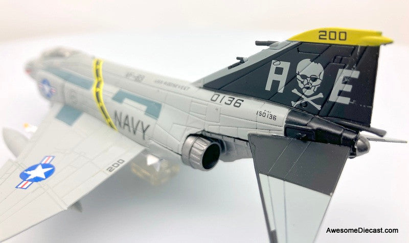 Flight Deck Models 1:100 McDonnell Douglas F-4C Phantom: USS Roosevelt "Jolly Rogers" (Fantasy Shark Mouth Scheme)