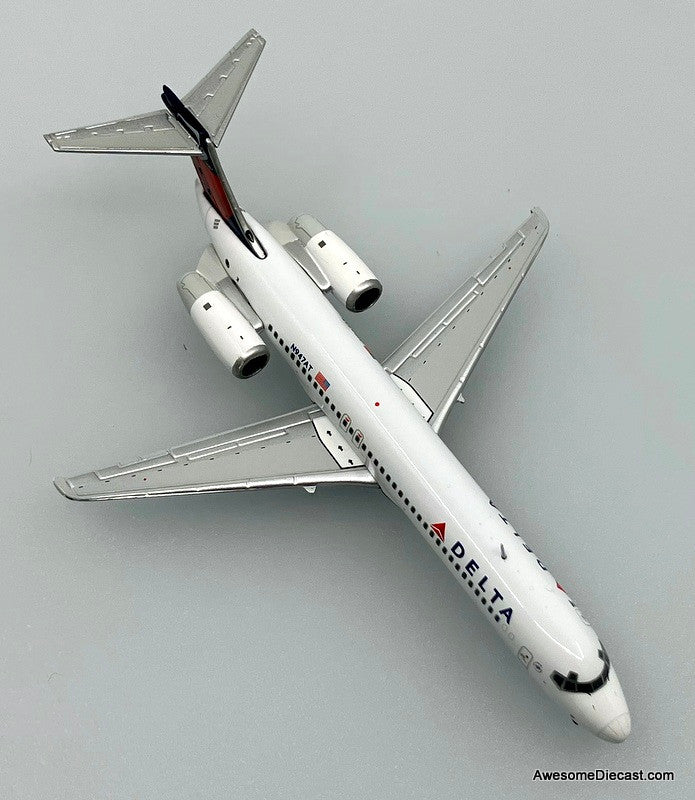 Boeing 717-200: Delta Airlines (Reg #N947AT) 1:400 Diecast Model Plane by Gemini Jets