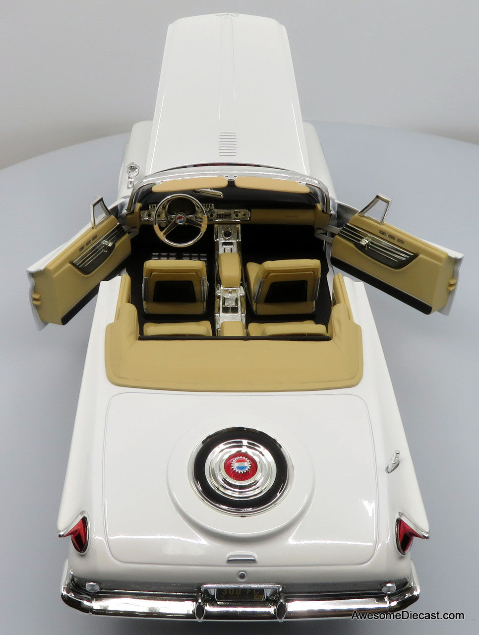 1960 Chrysler 300F, White 1:18 Diecast Model Car by Road Signature