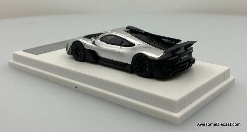 Solo Model 1:64 Mercedes AMG One, Silver