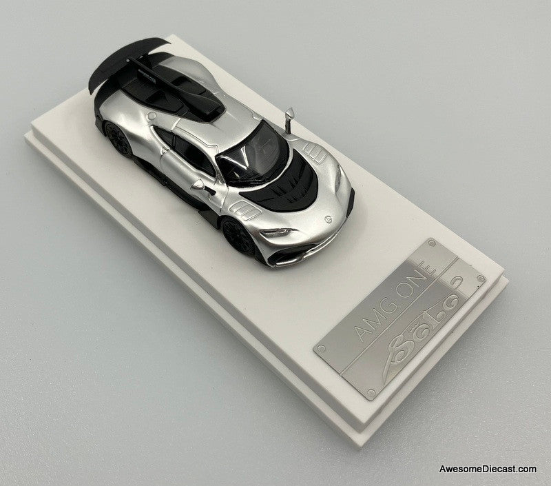 Solo Model 1:64 Mercedes AMG One, Silver