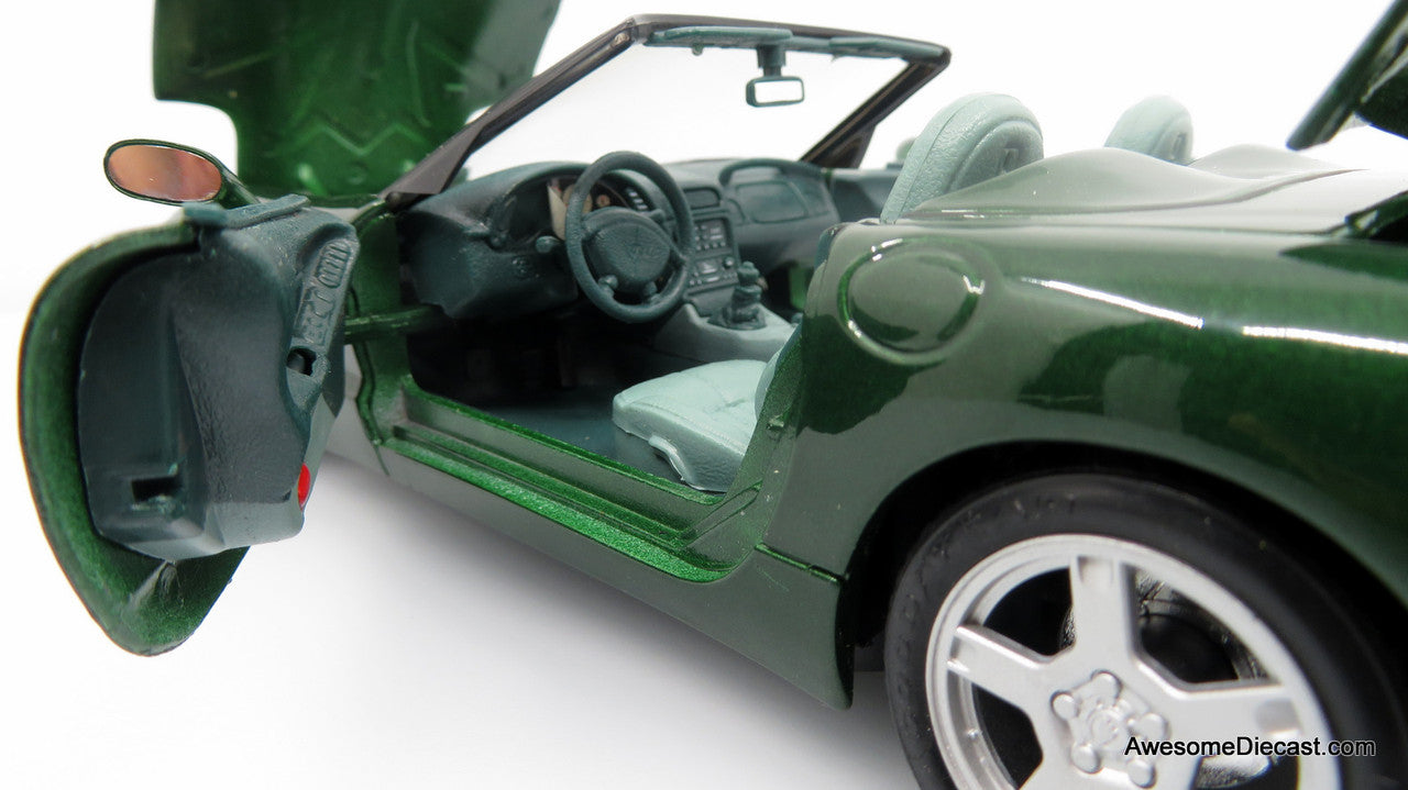 1998 Corvette Convertible, Green 1:18 Diecast Model Car by Maisto