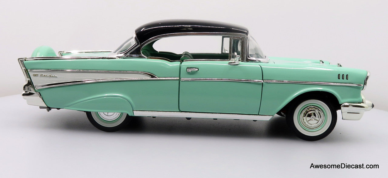 1957 Chevrolet Bel Air, Green 1:18 Diecast Model Car by Road Signature