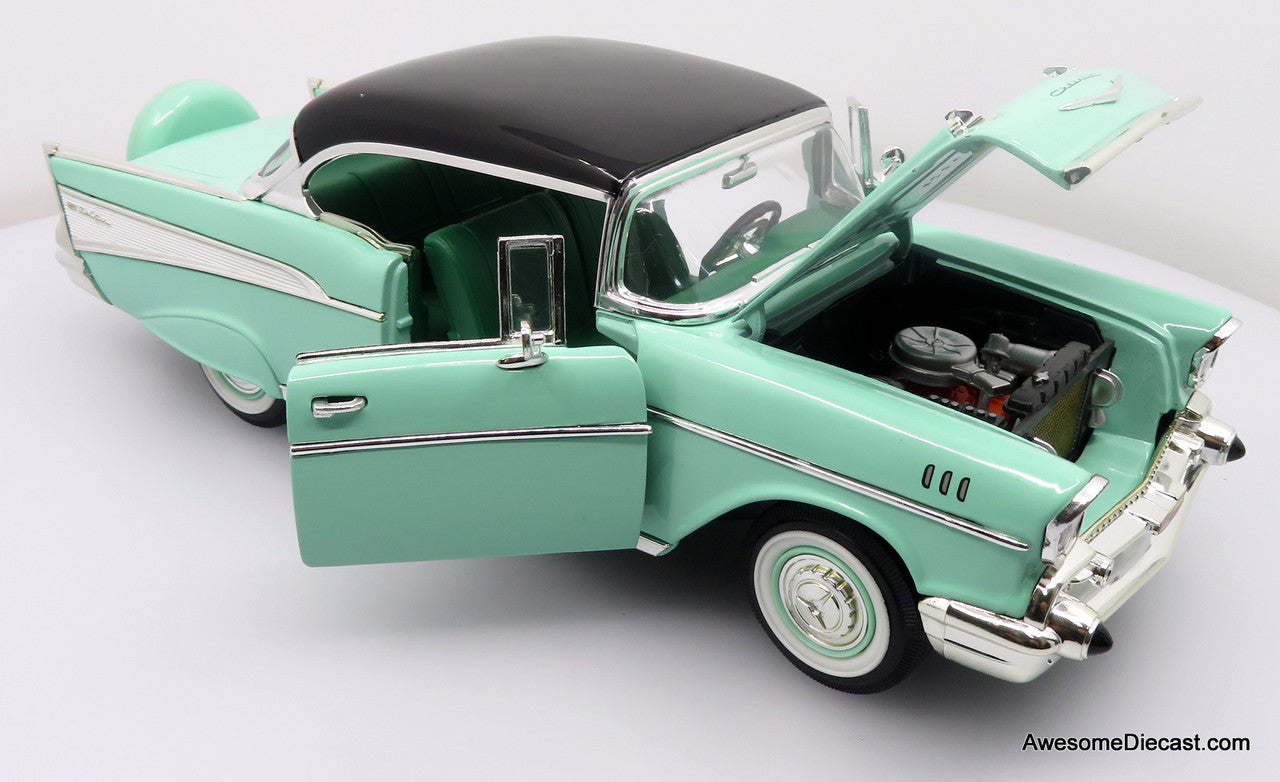 1957 Chevrolet Bel Air, Green 1:18 Diecast Model Car by Road Signature