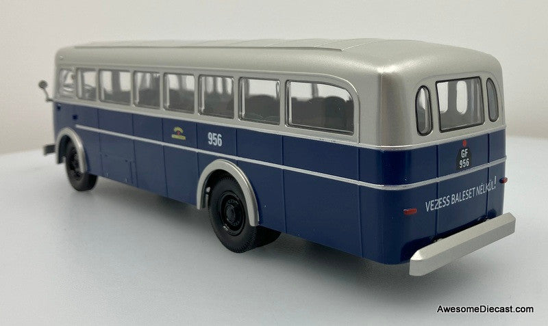 Premium ClassiXXs 1:43 Ikarus 60 Transit Bus: BKV Budapest