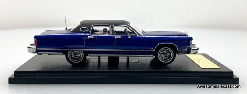 1979 Lincoln Continental Town Car, Blue/Black 1:64 Diecast Model Car by Sun Star