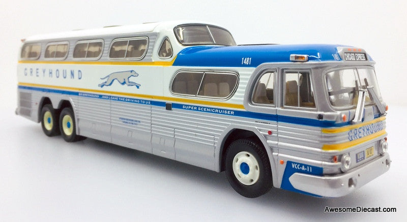 Corgi 1:50 GM PD-4501 Greyhound SceniCruiser: Destination Chicago Express