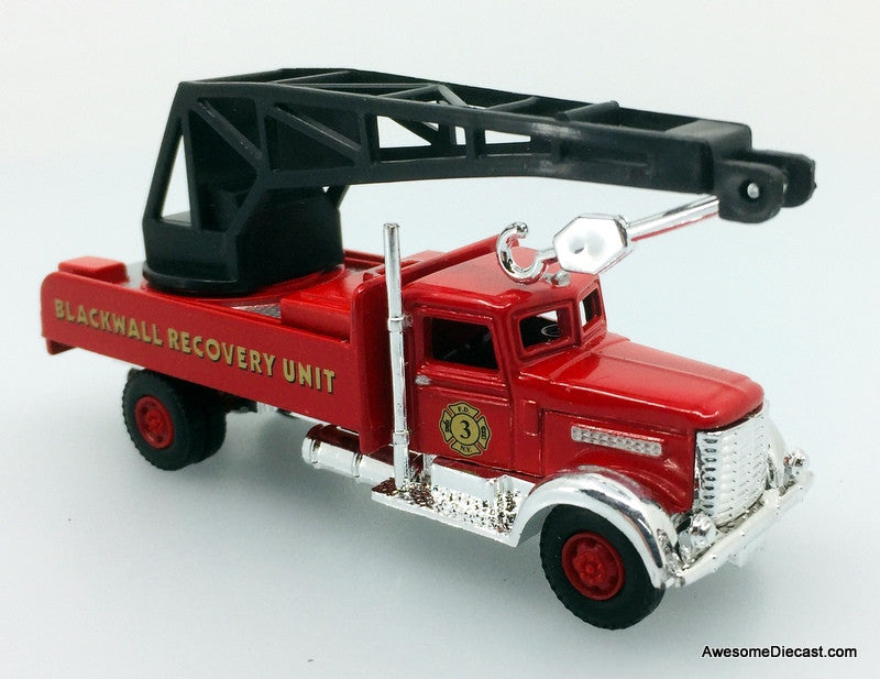 Classic Memories 1:87 Peterbilt Recovery Truck: New York Fire Department