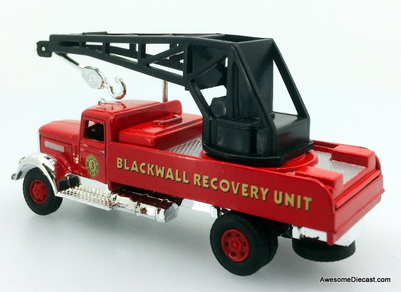 Classic Memories 1:87 Peterbilt Recovery Truck: New York Fire Department