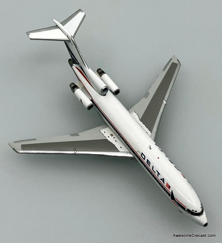 Boeing 727-100: Delta Airlines (Reg #N1633) 1:400 Diecast Model Plane by Gemini Jets