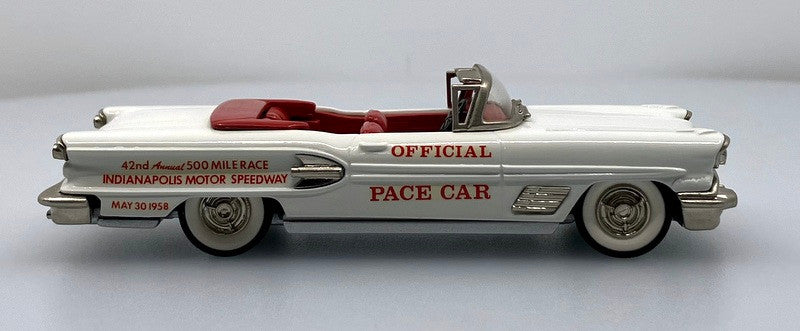 1958 Pontiac Bonneville, Indianapolis Pace Car 1:43 White Metal Model Car by Brooklin Models
