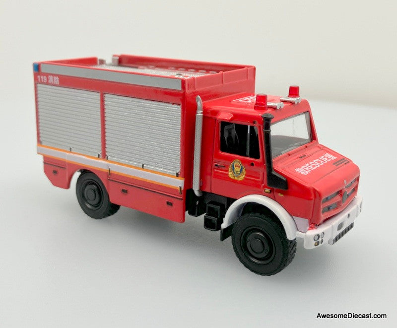 Xcar 1:64 Mercedes Unimog U4000 Armadillo Crawler: Beijing Fire Department