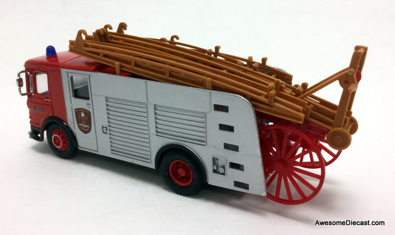 Corgi 1:50 1972 Pump Escape Fire Truck: Nottingham Fire Brigade