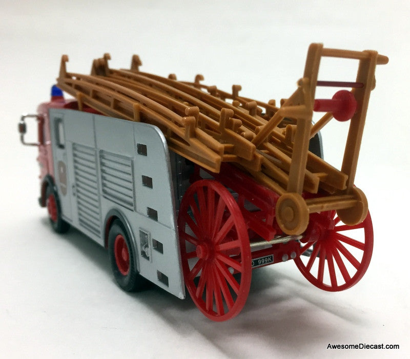 Corgi 1:50 1972 Pump Escape Fire Truck: Nottingham Fire Brigade