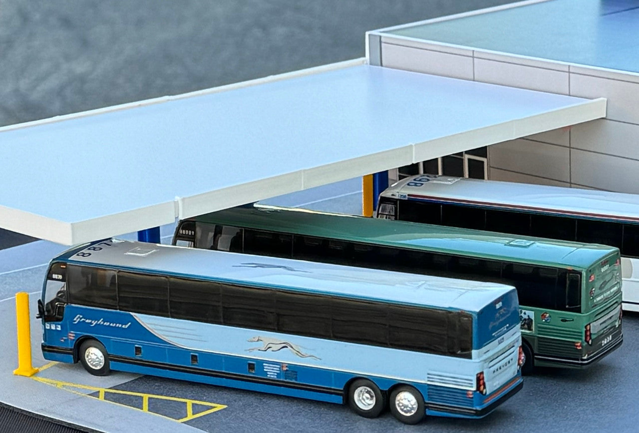 Greyhound 1:87 Bus Station Diorama - E-Z Assembly Kit for Diecast Collectors by Iconic Replicas