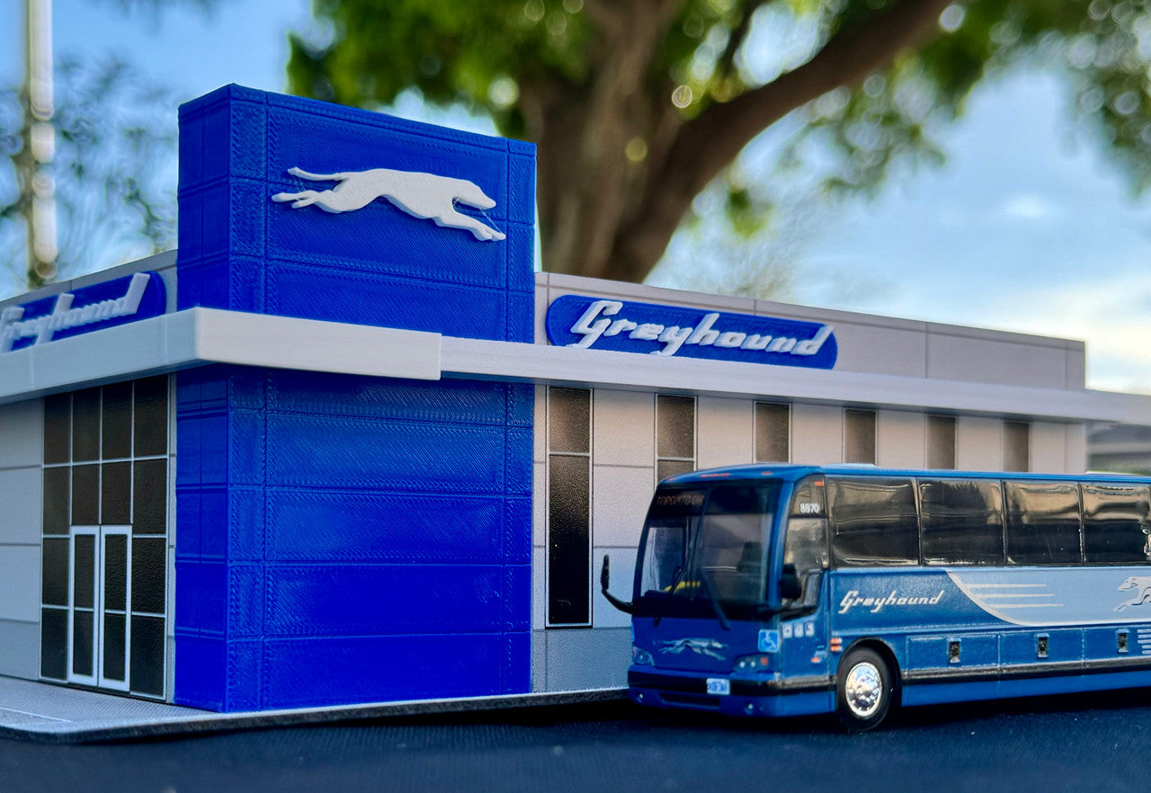 Greyhound 1:87 Bus Station Diorama - E-Z Assembly Kit for Diecast Collectors by Iconic Replicas
