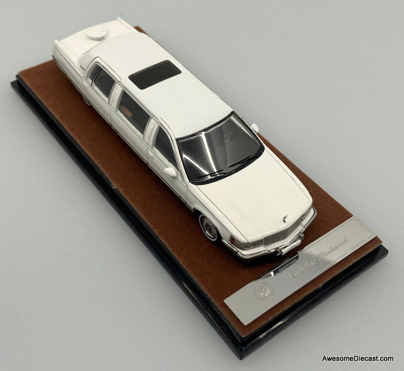 XG Models 1:64 Cadillac Fleetwood Limousine, White – Awesome