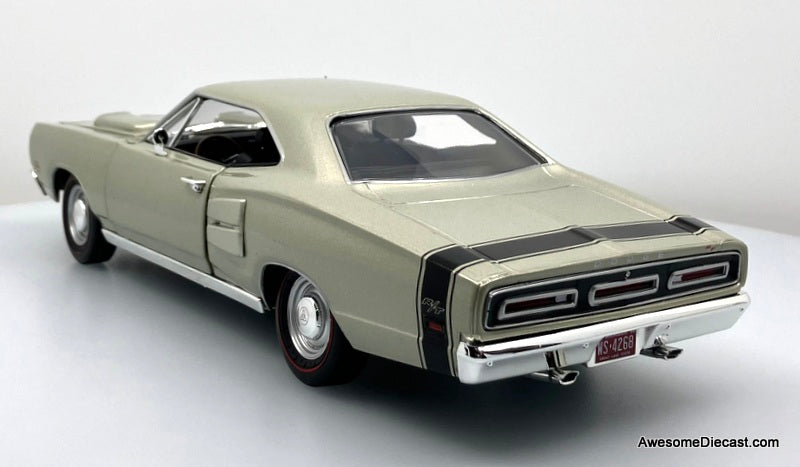 1969 Dodge Coronet R/T, Metallic Green 1:18 Diecast Model Car by