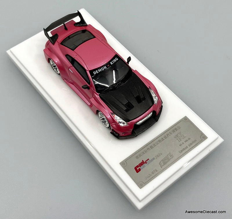 Nissan GT-R R35 Metallic Pink/Carbon Fiber 1:64 Diecast Model Car by Demon King