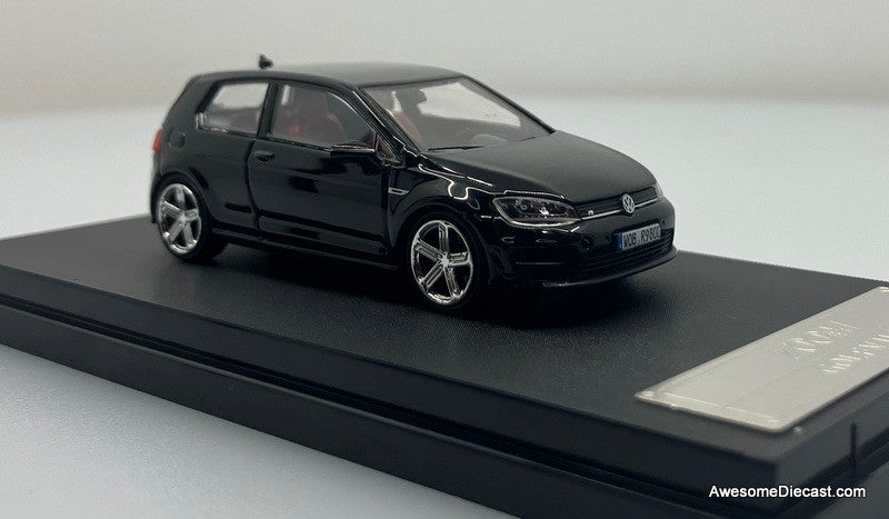 Zoom 1:64 Volkswagen Golf 7R, Black