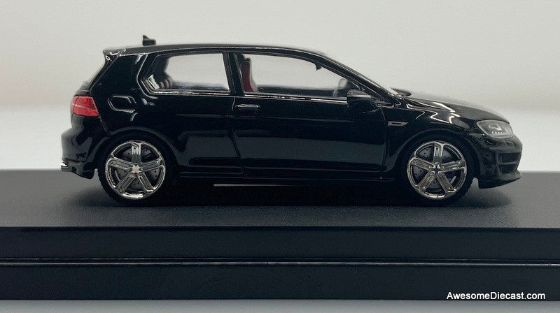Zoom 1:64 Volkswagen Golf 7R, Black