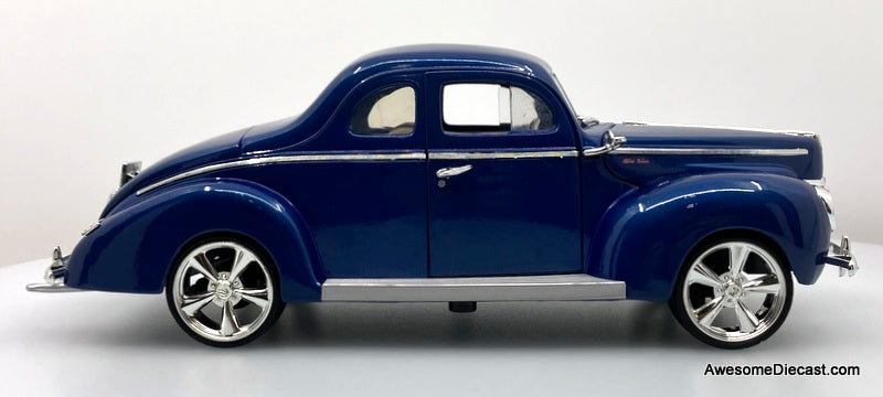 1940 Ford Deluxe Custom, Metallic Blue 1:18 Diecast Model Car by Motor Max