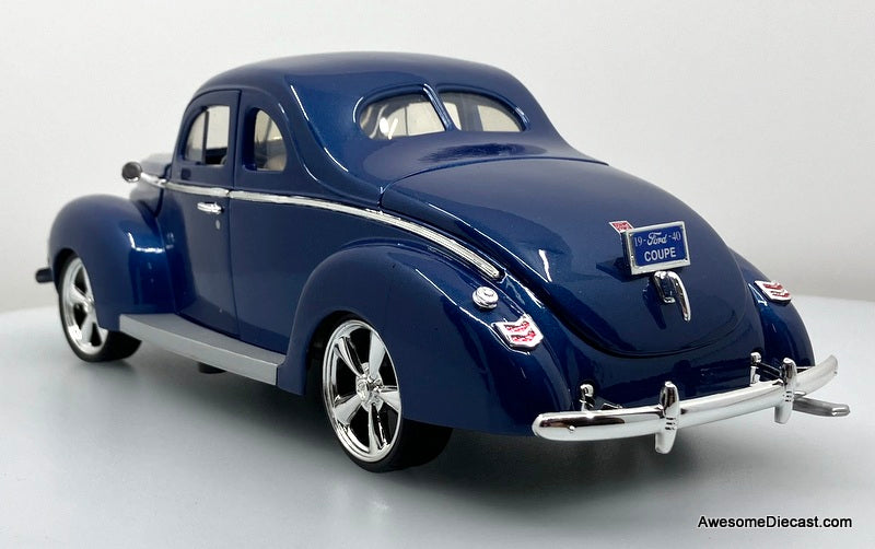 1940 Ford Deluxe Custom, Metallic Blue 1:18 Diecast Model Car by
